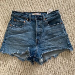 Levi’s Ribcage Shorts